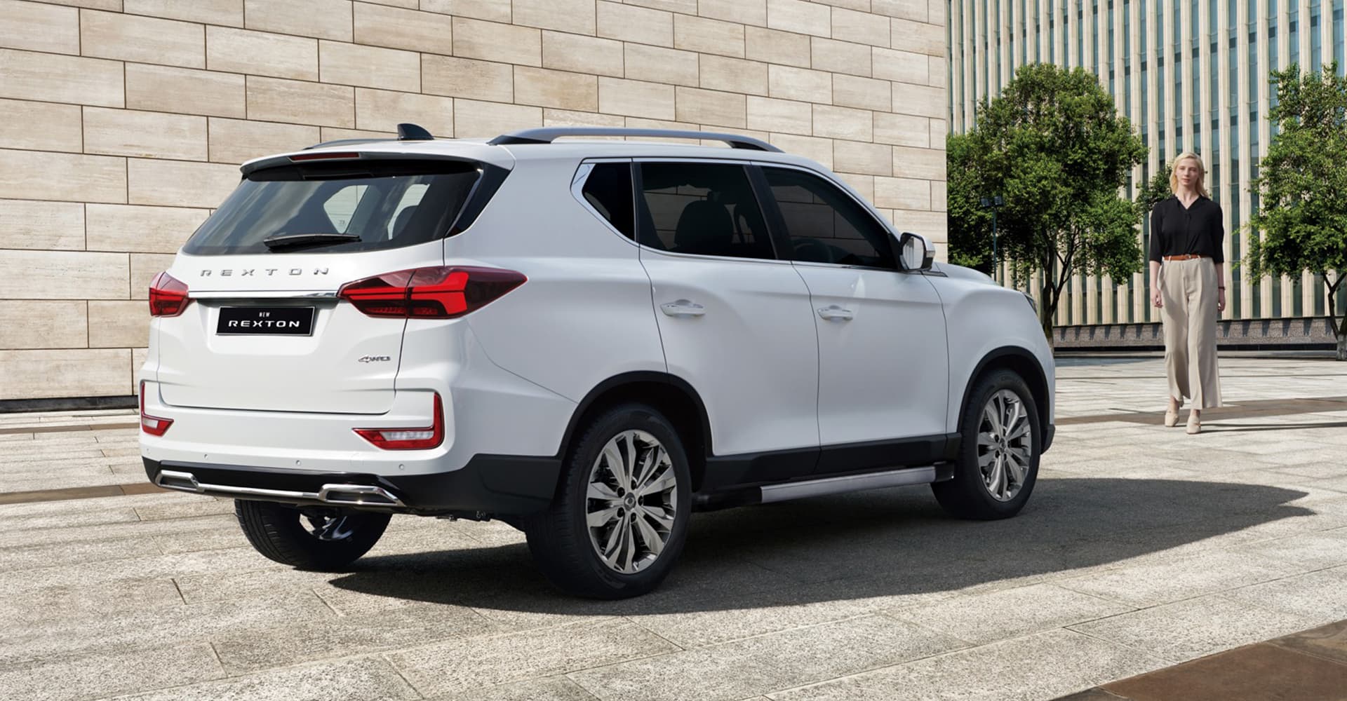 Rexton Design 2 (1) - Station Garage Motor Group