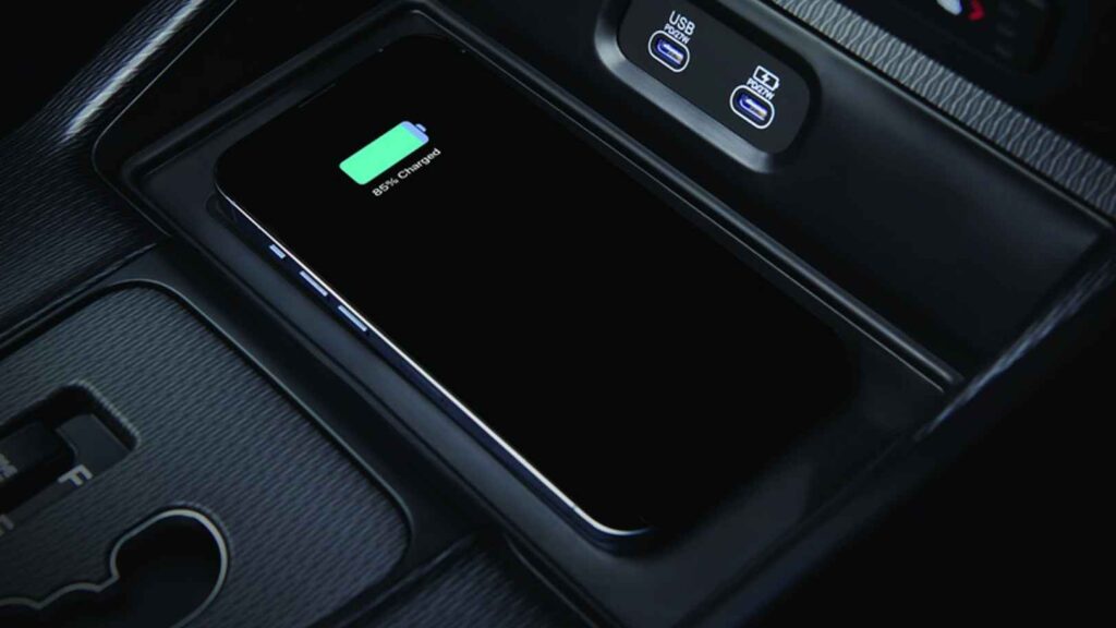 Interior Wireless Charger 1024x576 - Station Garage Torphins (Grampian) Ltd
