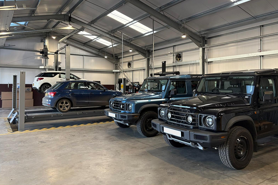 Vehicle Workshop Image Small - Stirling Trailer Centre