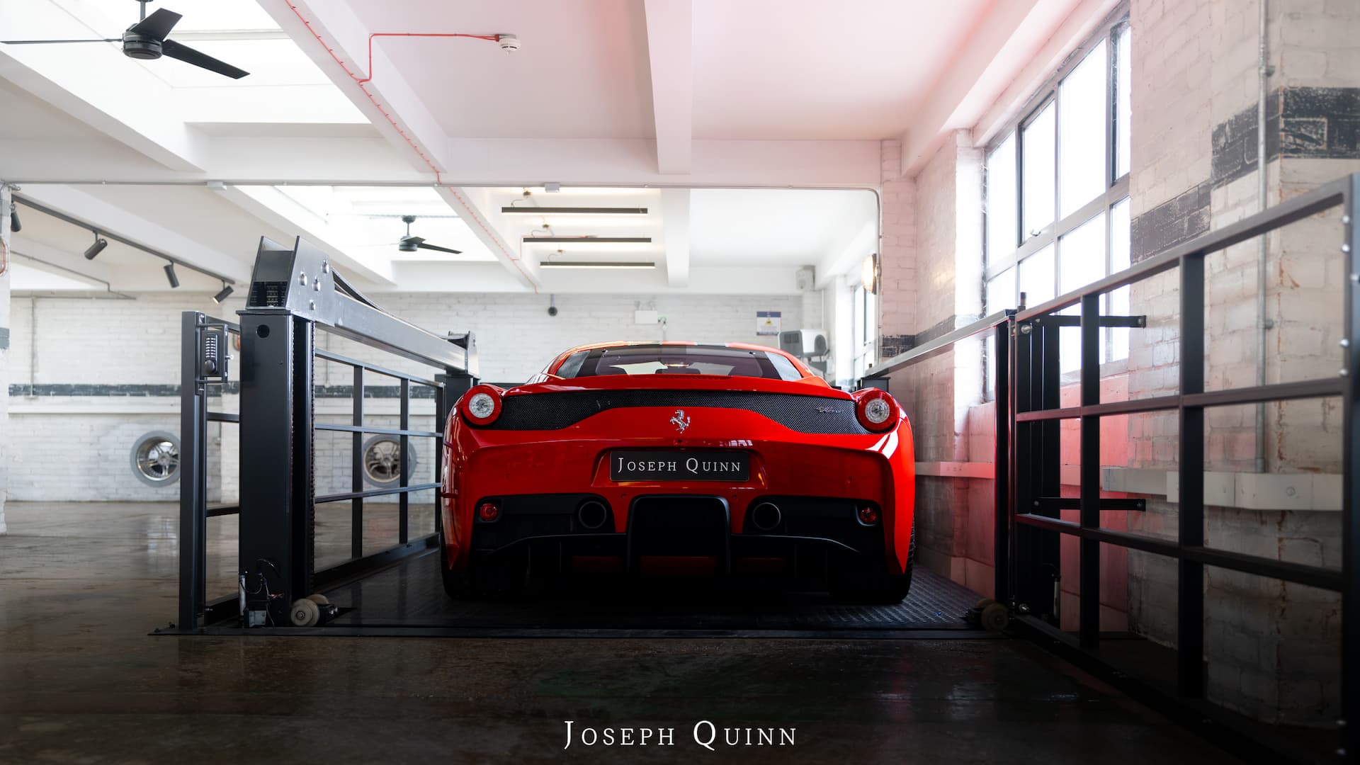 0w5a7605 (1) - Joseph Quinn