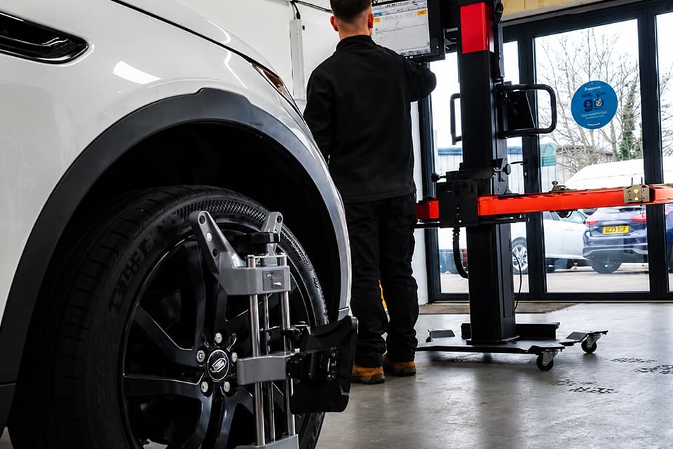 Somerset Automotive Body Image Wheel (1) - Somerset Automotive
