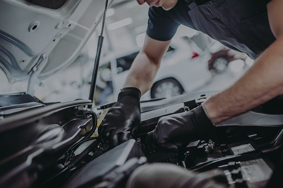 Servicing Signpost (1) - Highfield Motors Ltd